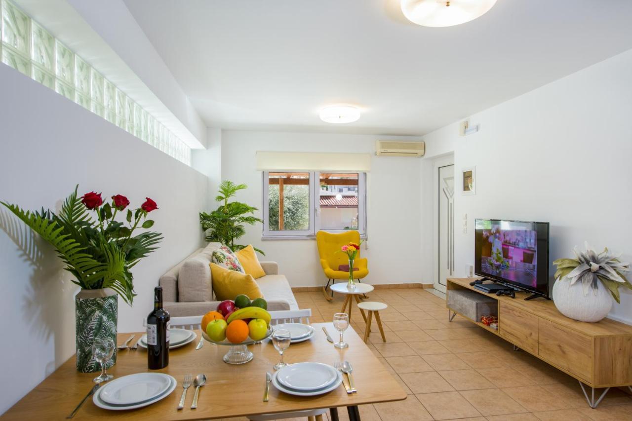 Manolia Dream Apartment 30M To The Beach Agia Marina Dış mekan fotoğraf