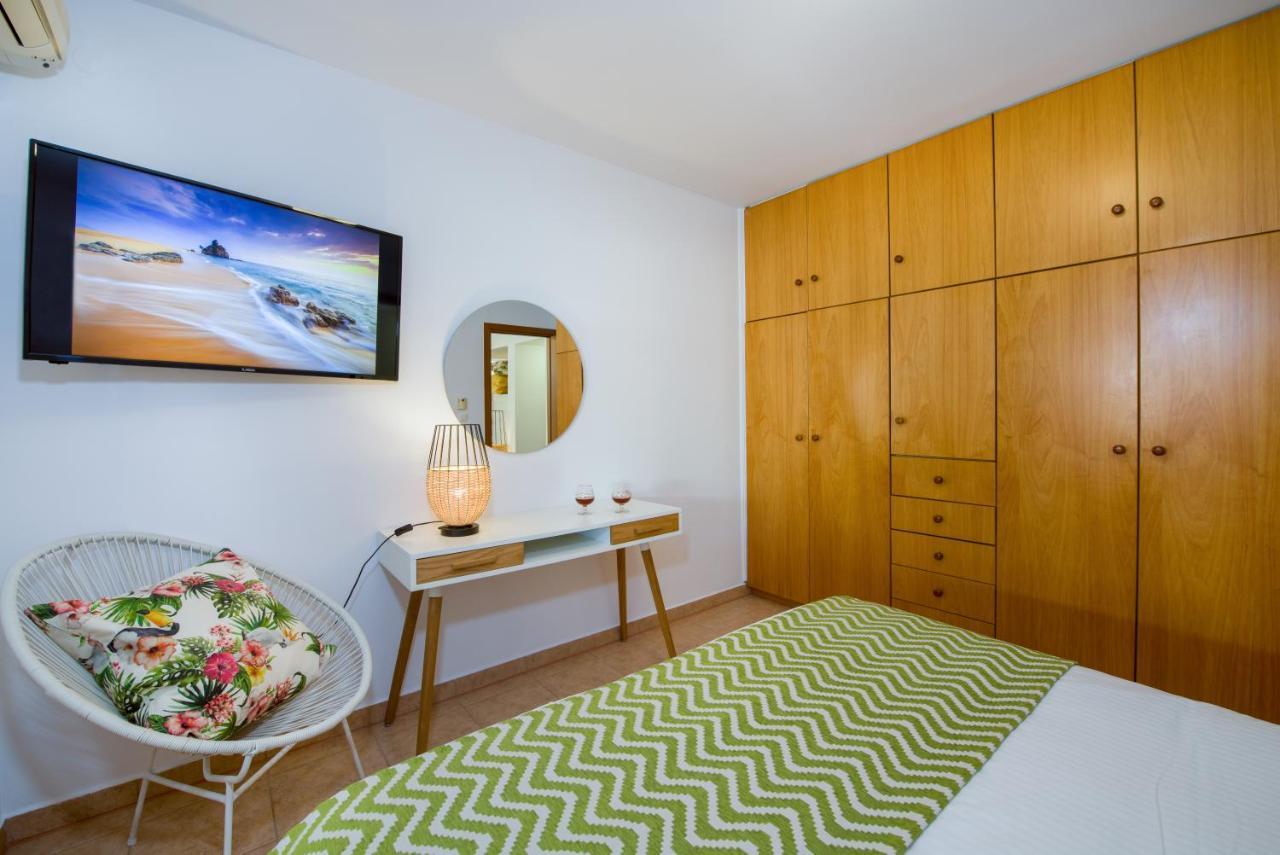Manolia Dream Apartment 30M To The Beach Agia Marina Dış mekan fotoğraf